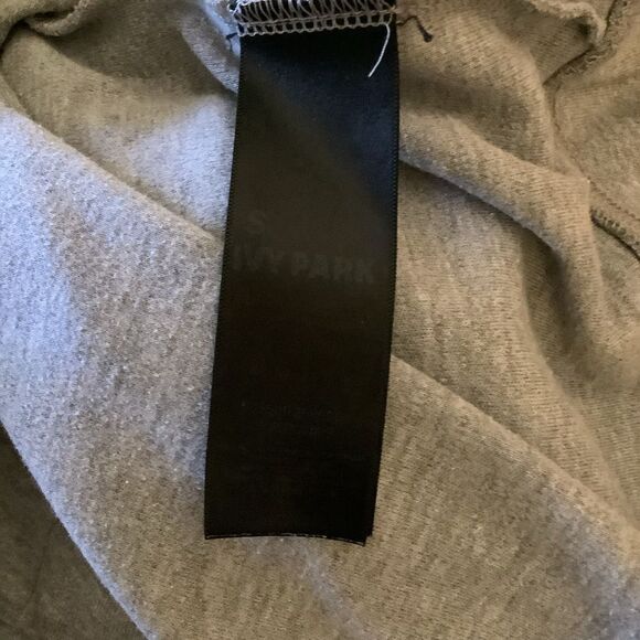 IVY PARK Adidas Crew Neck Shirt 🎡🅿️ - Picture 4 of 4